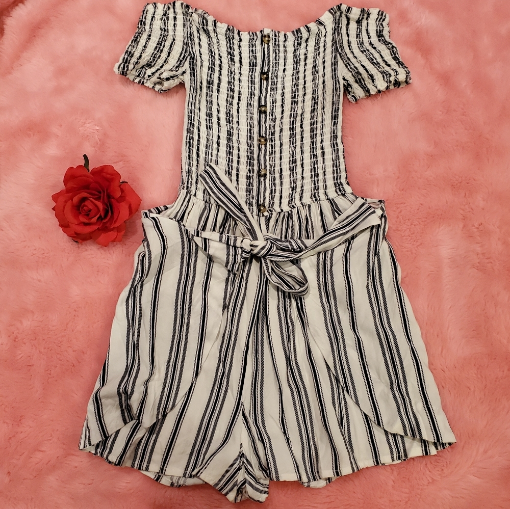 Tie waist striped romper